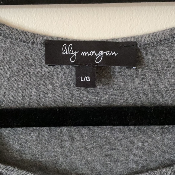 Knee length grey dress with neckline details. - Picture 3 of 3